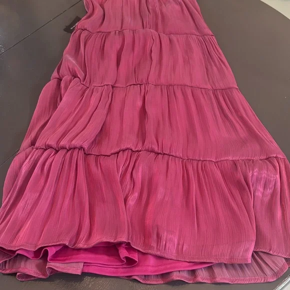 NWT Lulus magenta tiered dress - Picture 9 of 12